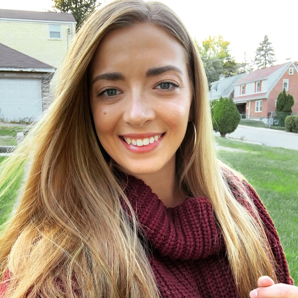 Meet your Posher, Charlotte - Picture 2 of 2